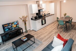 Apartment | Living area - Captivating 2-bed Apartment in Manchester (Manchester)