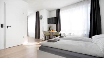 Superior Studio, Terrace | Desk, soundproofing, free WiFi, bed sheets