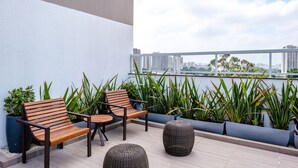 Ảnh chưa phân loại, 5 trong số 43 ảnh, nút