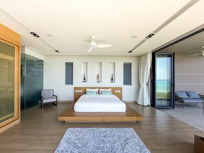 Villa de lujo, 4 habitaciones | 4 dormitorios, cortinas opacas, tabla de planchar con plancha