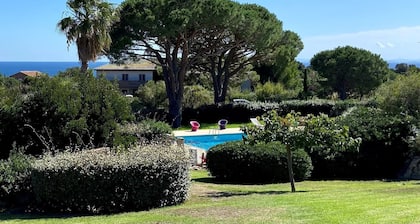 Mini-villa de charme tout confort Ă  5 minutes de la plage de Palombaggia