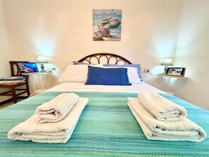 2 bedrooms, iron/ironing board, WiFi, bed sheets