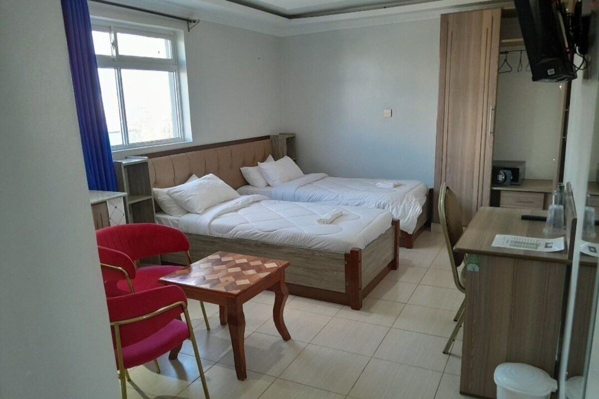 Superior Double or Twin Room, Garden View | Premium bedding, Select Comfort beds, desk, laptop workspace