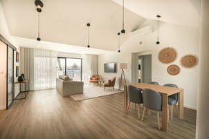 Apartamento Gallery | Zona de estar | Una televisión de pantalla plana