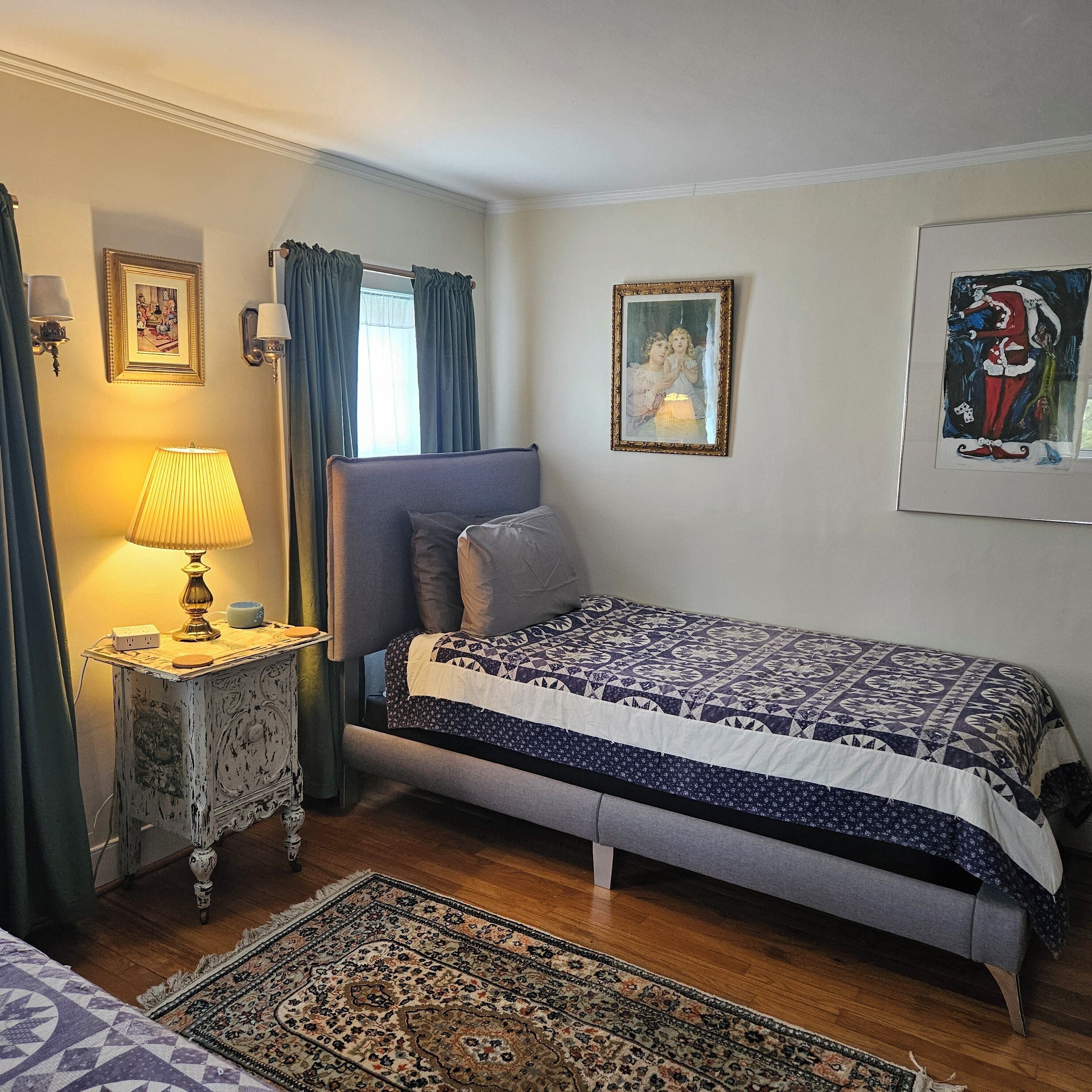 2 bedrooms, desk, iron/ironing board, free WiFi