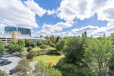 New to VRBO: Tranquil 2BR APT - Glebe Park View