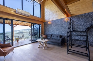 Deluxe Bungalow, 1 King Bed, Hot Tub, Mountain View | 1 bedroom, hypo-allergenic bedding, laptop workspace, free WiFi