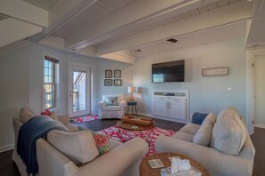 TV - Gorgeous ocean views from this stunning, updated coastal condo! (Duck)