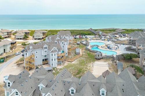 Large unit with ocean views & countless amenities, just short walk to the beach!