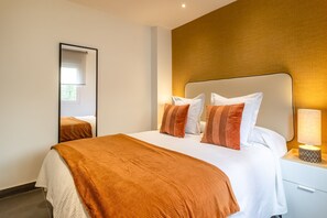 1 bedroom, iron/ironing board, free WiFi, bed sheets - Modern 1-Bed Apartment with Private Terrace (Madrid)