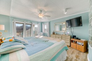 4 bedrooms, internet, bed sheets - Oceanfront condo in Nags Head w/ community pool just steps to the sand! (South Nags Head)