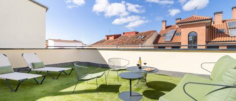 屋外ダイニングエリア