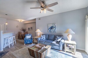 Smart-TV, DVD-Player, Stereoanlage