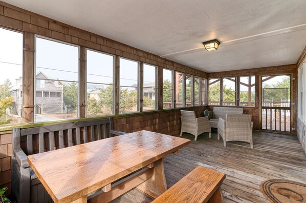 Dining - Cozy Hatteras Island getaway with sun deck! (Salvo)