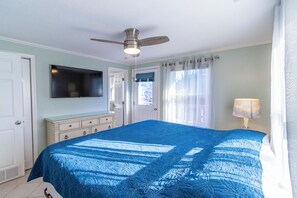 3 bedrooms, iron/ironing board, Internet, bed sheets