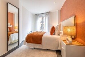 2 habitaciones, tabla de planchar con plancha, wifi y ropa de cama