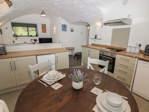 Cottage | Interior - Le Durkestrete Cellar (Haverfordwest)