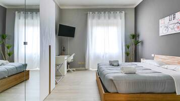 3 camere, una scrivania, Wi-Fi gratuito, lenzuola