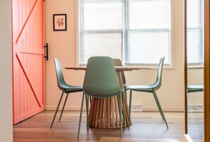 Dining - Close to all that Ozark has to offer! (Ozark)