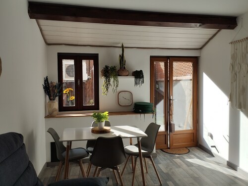 Aux Pieds des Remparts