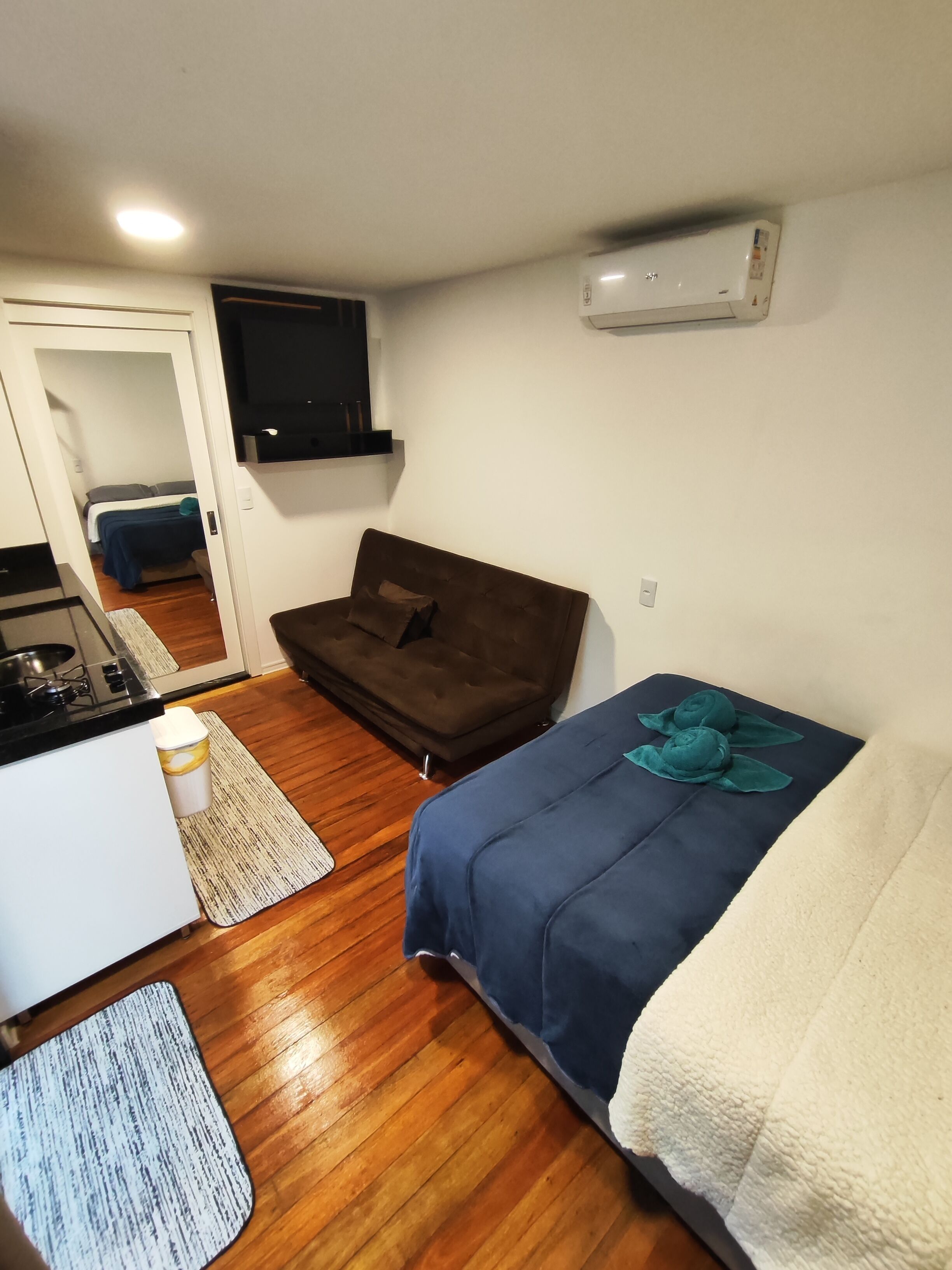 隔音、免费 WiFi、床单