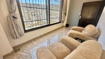 Luxury Apartment, 1 King Bed, Non Smoking, Mountain View - 15 - Apartment No. 6 | Balcony view