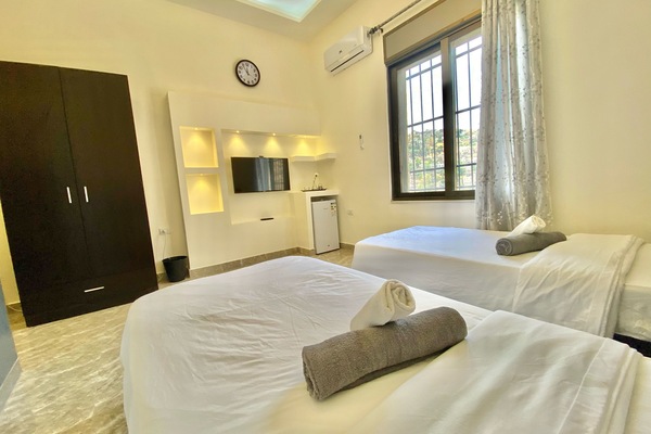 Traditional Stüdyo, 2 Tek Kişilik Yatak, Sigara İçilmez, Bahçe Manzaralı | 2 yatak odası, dizüstü bilgisayar çalışma alanı, güneşlik/perde