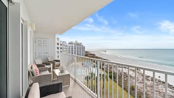 Condo, 2 Bedrooms, Beach View (715A) | Balcony