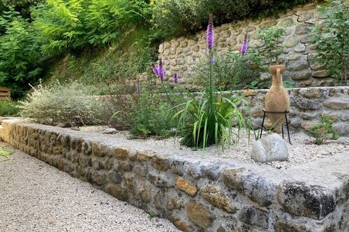 Vinsobres - Maison toute équipée au calme avec piscine, terrain de pétanque. 
