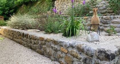 Vinsobres - Maison toute équipée au calme avec piscine, terrain de pétanque.