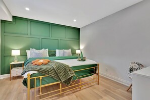 2 bedrooms, desk, free WiFi, bed sheets