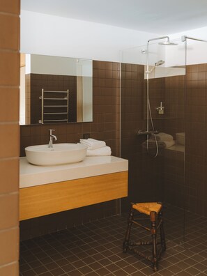 Triple Room, City View