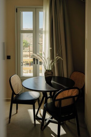 华丽套房, 海湾景观 | 客房内用餐