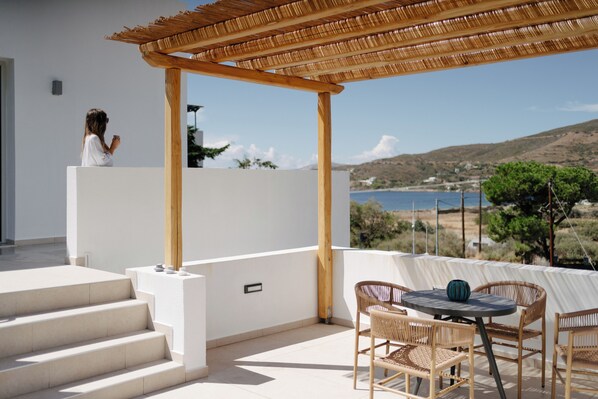 Deluxe Suite, Bay View | Terrace/patio - Pnoes Skyros (Skiros)