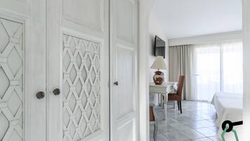 Schrank