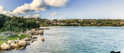 Private beach, sun-loungers, beach umbrellas, beach towels