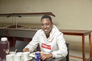 Restaurant - Eziana Palm Hotels (Bweyale)