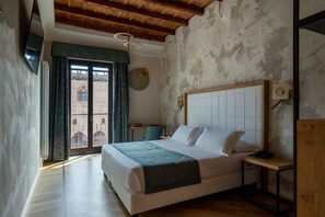 In-room safe, desk, cots/infant beds, free WiFi