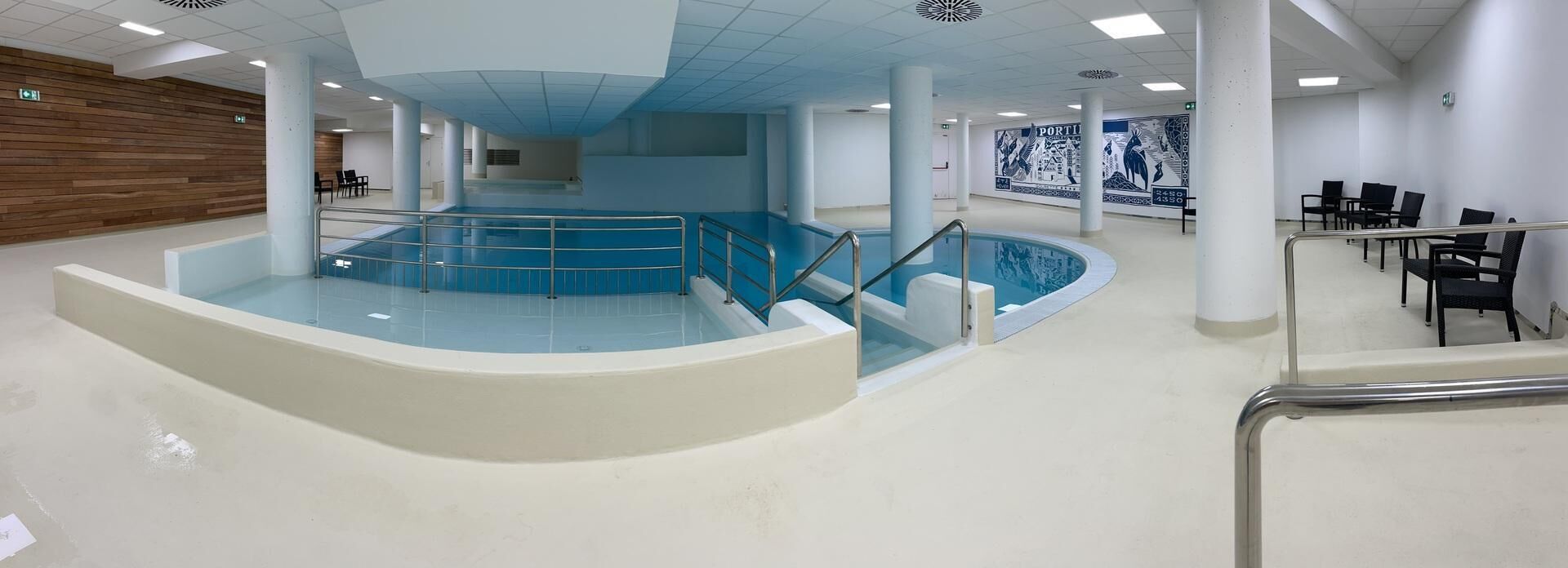 室内游泳池，恒温泳池