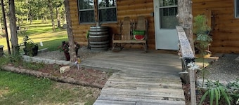 Cozy Country Cabin By Ft Wood & 1 mile Shrine club
