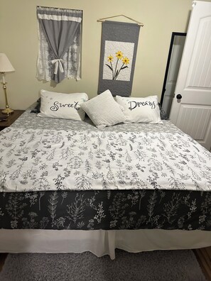 1 chambre, bureau, fer et planche à repasser, accès au Wi-Fi (inclus)