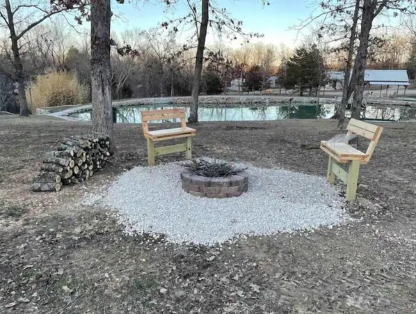 Property grounds - Cozy Country Cabin By Ft Wood & 1 mile Shrine club (Laquey)