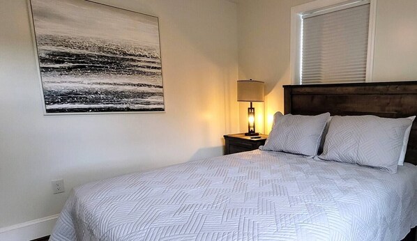 2 bedrooms, desk, iron/ironing board, free WiFi