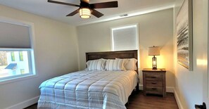 2 bedrooms, desk, iron/ironing board, free WiFi