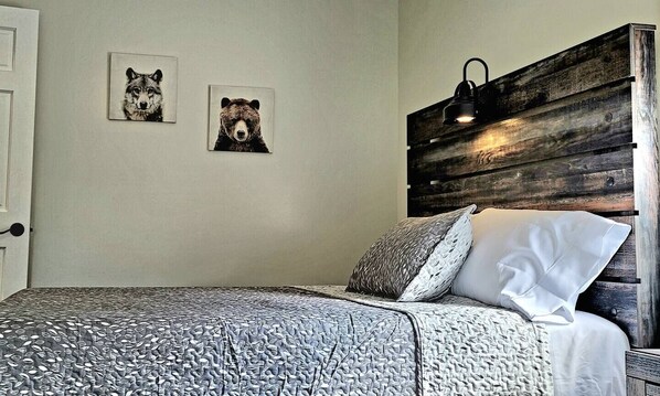 2 bedrooms, desk, iron/ironing board, free WiFi