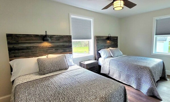 2 bedrooms, desk, iron/ironing board, free WiFi