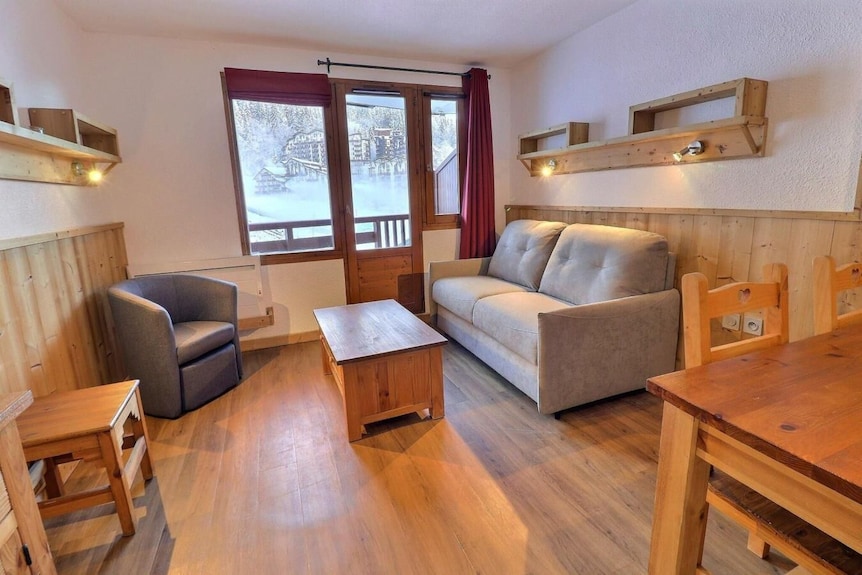 50m From Ski Slopes, 4th Floor, Balcony, Ski Locker, 25m², La Tania - La Tania