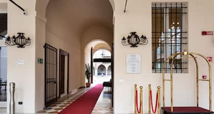 Bonacolsi Collection , Mantegna Hotels