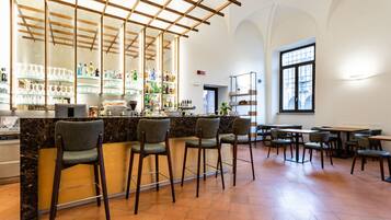 Bar (in der Unterkunft)