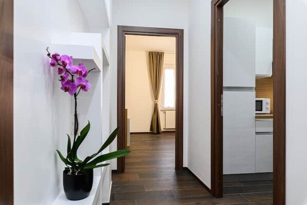 Interior - lb Apartment (Roma)